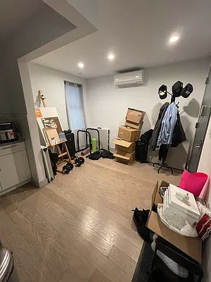 Rented by Delmark Realty LLC | media 23