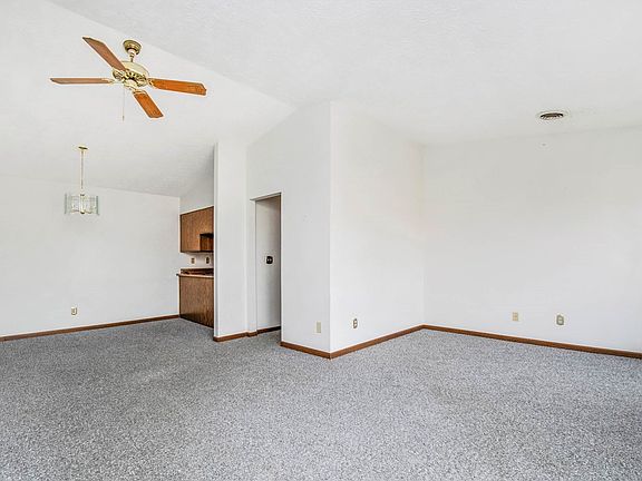 4th image of 617 Clarinet Blvd E #617