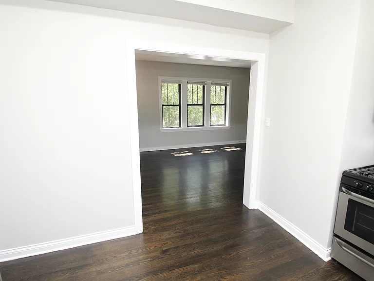 1542 W Waveland Ave #1 — Photo 6
