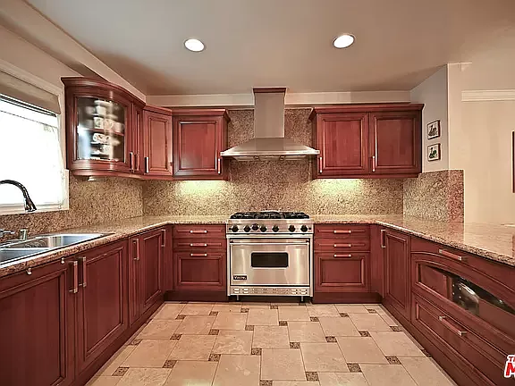 1828 Glendon Ave — Photo 4
