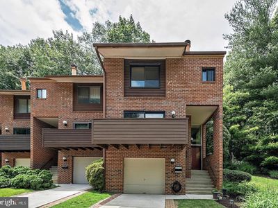 1650 Bachan Ct, Reston, VA, 20190