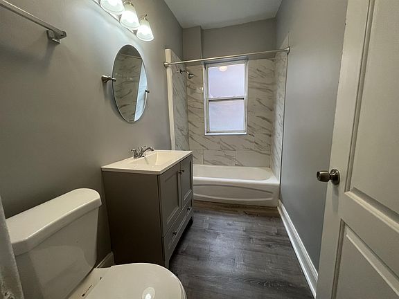 3rd image of 4228 S Michigan Ave APT 1E