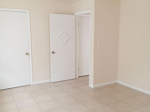 2nd image of 5031 SE 29th St APT B
