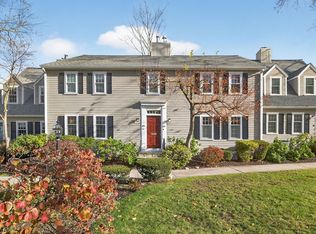 609 Washington St APT 303, Wellesley, MA 02482