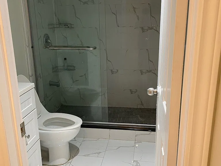 215 Wilson Rd S #BASEMENT — Photo 11