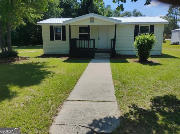 717 Herndon St, Millen, GA 30442