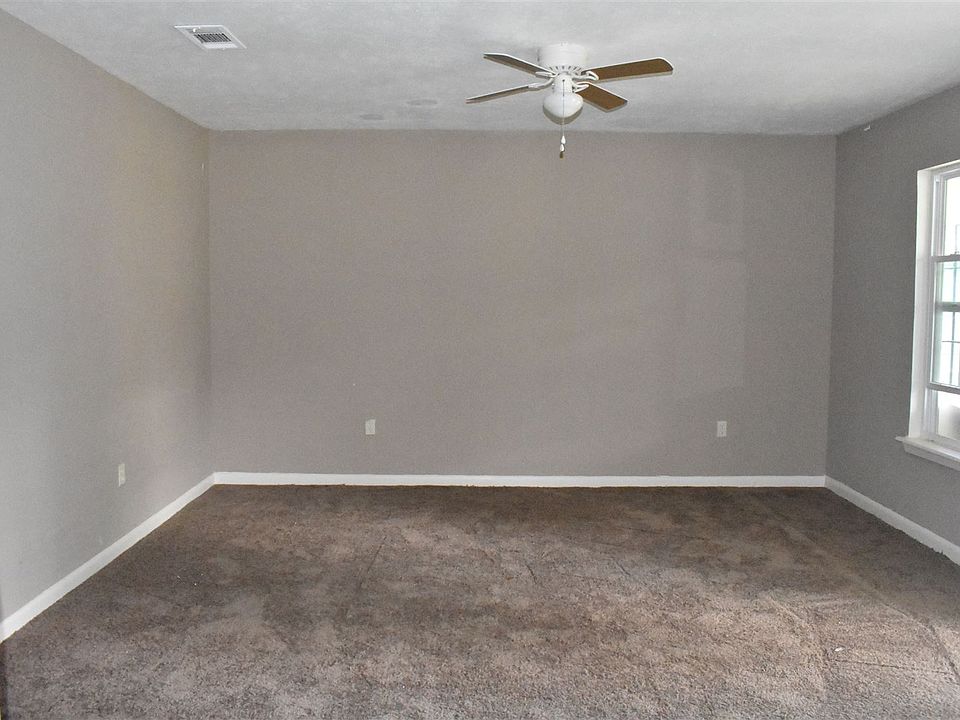 Corinth Street pics (13)