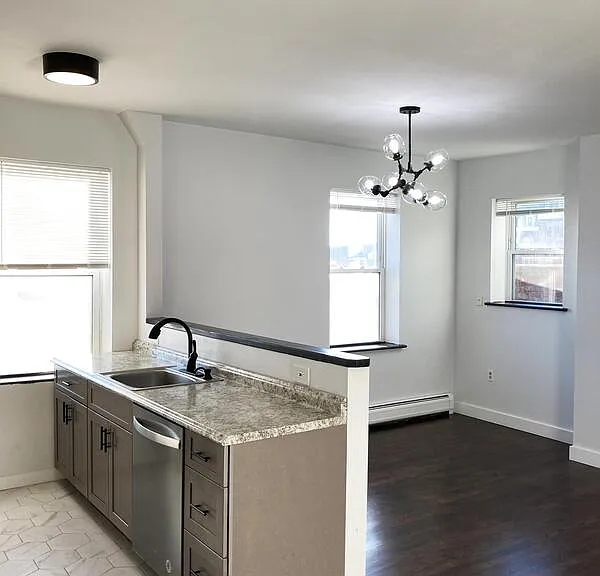 24-26 Academy St — Photo 2