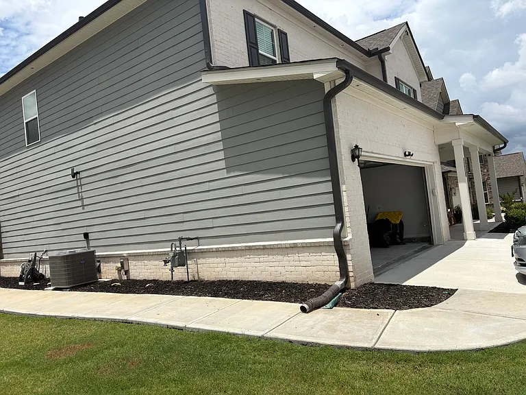 3477 Spruce Way — Photo 3
