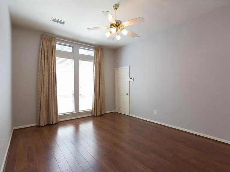 7907 Glenn Cliff Dr — Photo 10