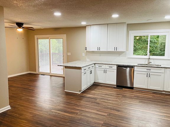 3rd image of 2177 Lynmore Dr