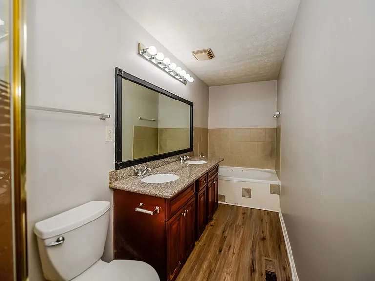 1847 Litchfield Rd — Photo 15