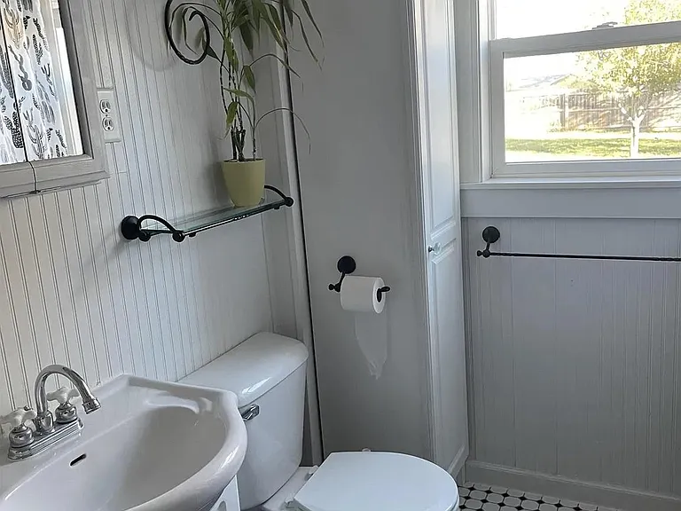 1531 Main St S — Photo 5