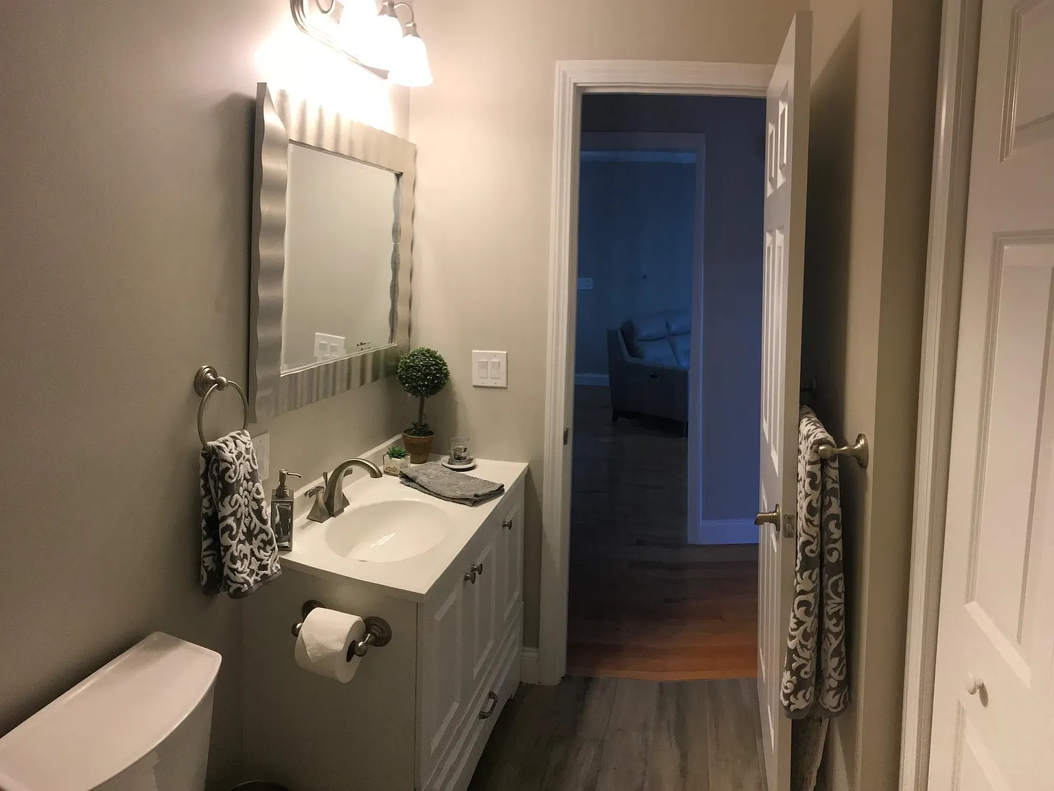 2 bed, 1224 sqft, $2,500 — Photo 3