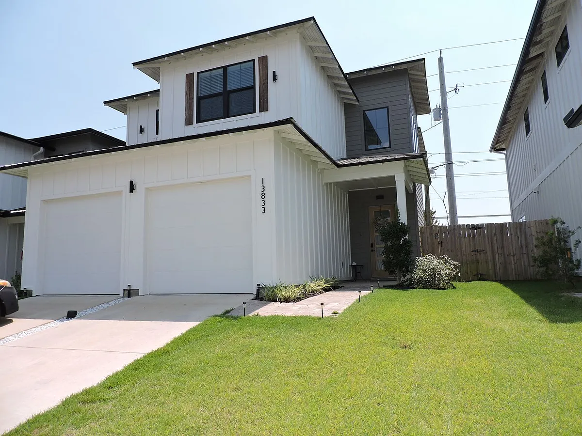 Building Photo - 13833 Red Drum Ct