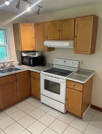 469 Federal Street - B — Photo 4