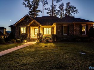 2606 Muir Woods Dr SE, Owens Cross Roads, AL 35763