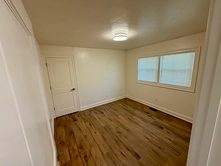 329 Ronald Dr — Photo 8