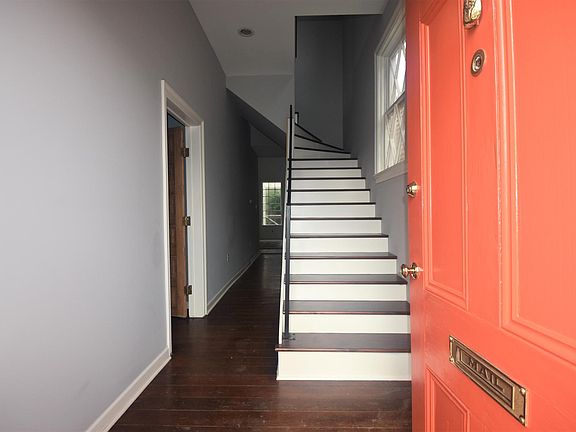 2nd image of 808 9th St