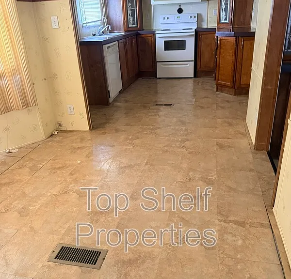 431 Rocky Ridge Ln — Photo 2