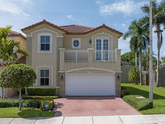 2nd image of 11366 NW 74th Ter #11366