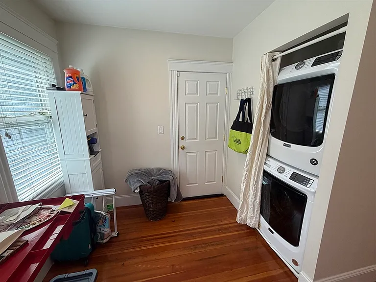 32-34 Chestnut St #32 — Photo 8