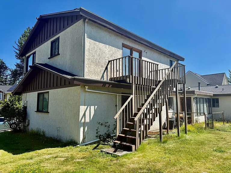 3328 165th Pl SW #B — Photo 1