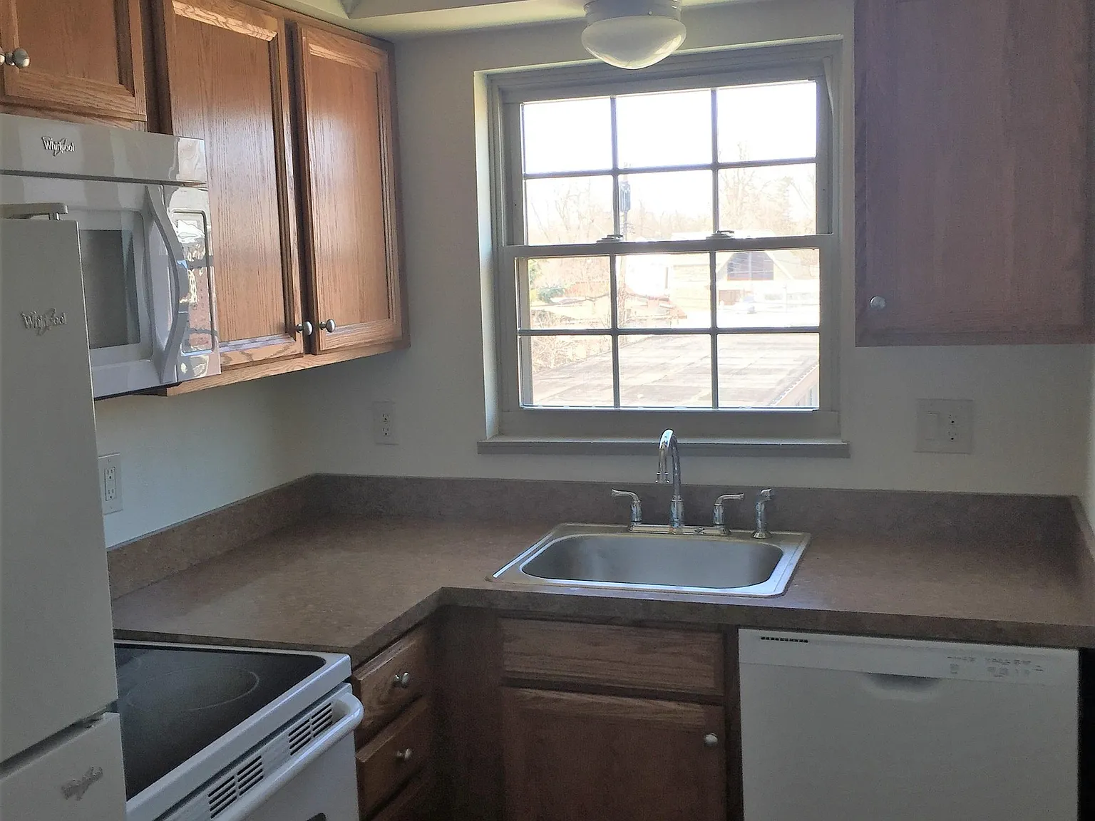 2 bed, 850 sqft, $1,395 — Photo 4