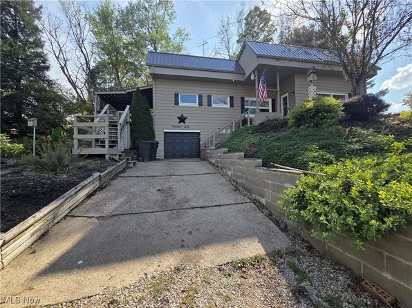 1960 Belleview Rd, Cambridge, OH 43725