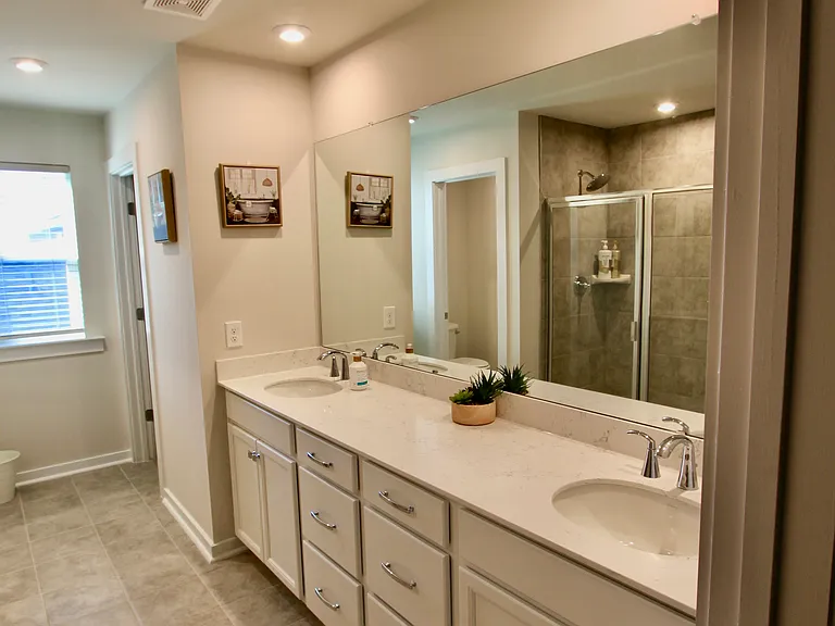 Lockwood Dr — Photo 15