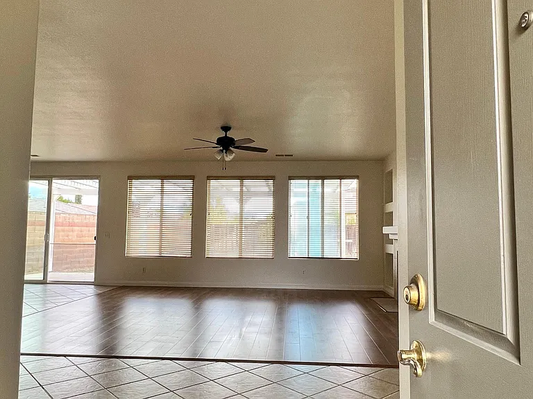 1092 Lyra Way — Photo 11