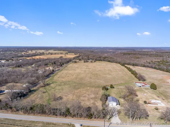 480 East Rd, Claremore, OK 74019