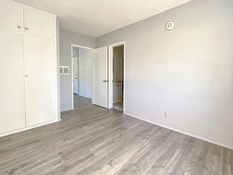 3002 Honolulu Ave #9 — Photo 5