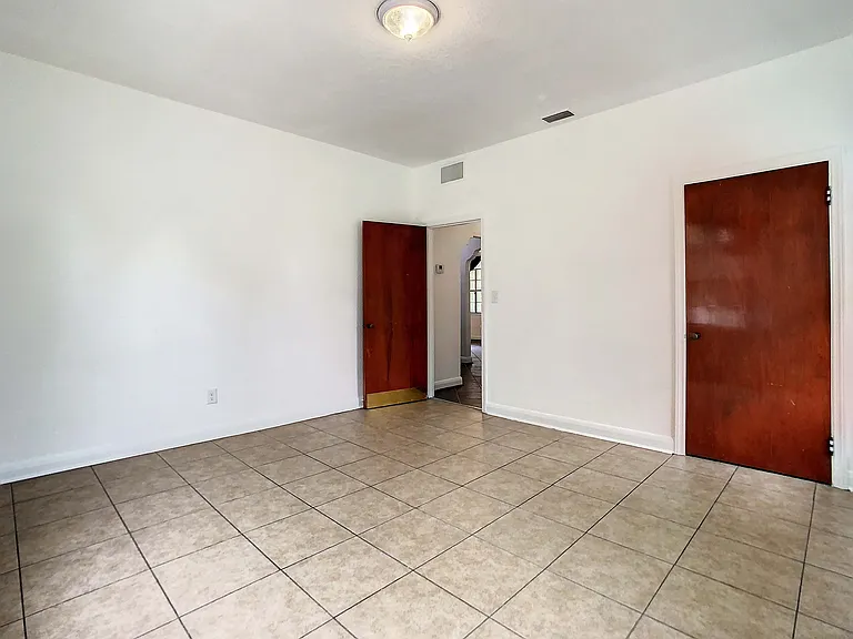 2211 Durham St — Photo 27
