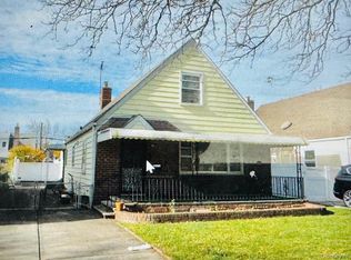 79-38 268th Street, Glen Oaks, NY 11004