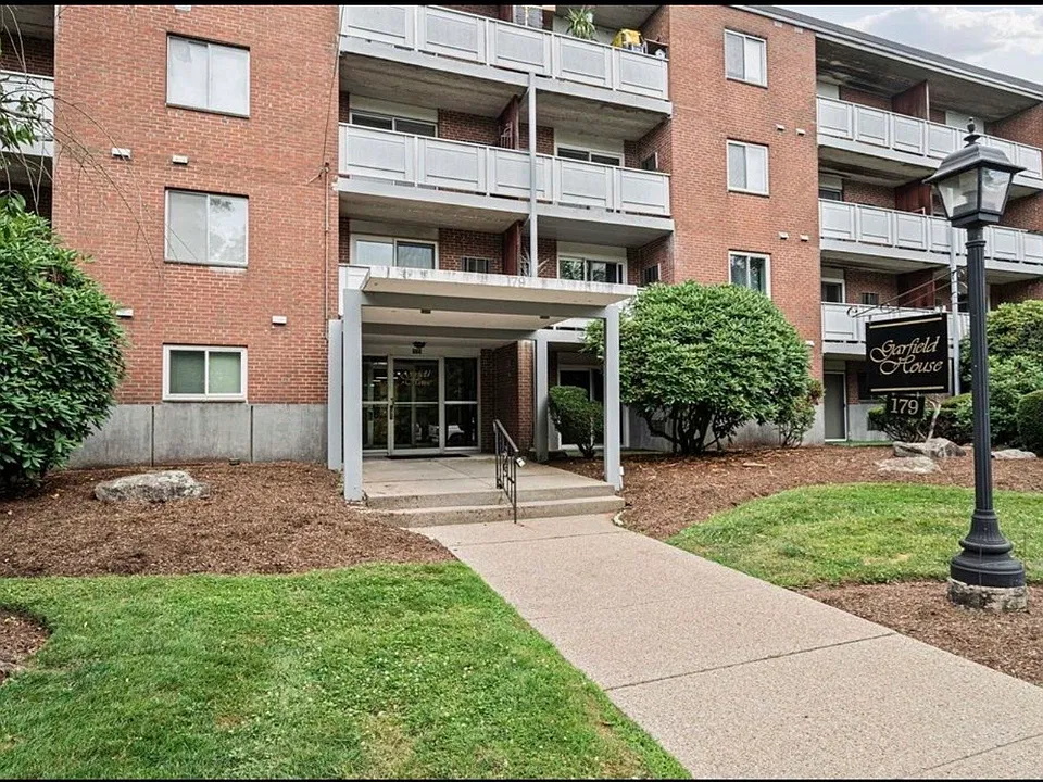 179 Presidents Ln #3J