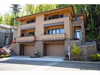 6624 NW Meridian Ridge Dr photo 1