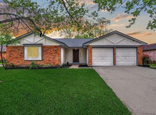 16945 Gleneagle Dr N, Conroe, TX 77385