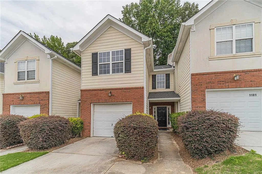 3 bed, 2.5 bath, 1530 sqft, $2,000 — Photo 3