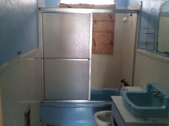 5th image of 928 Woody Dr