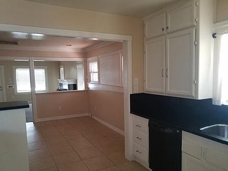 4th image of 715 N Wilson Ave