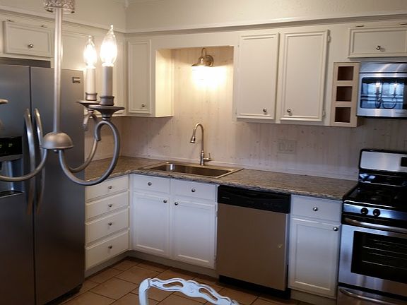 2nd image of 119 Dolphin Ave