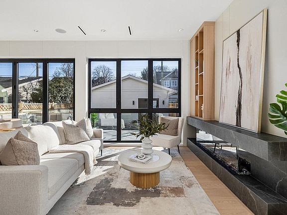 3rd image of 3036 W 13th Ave #2