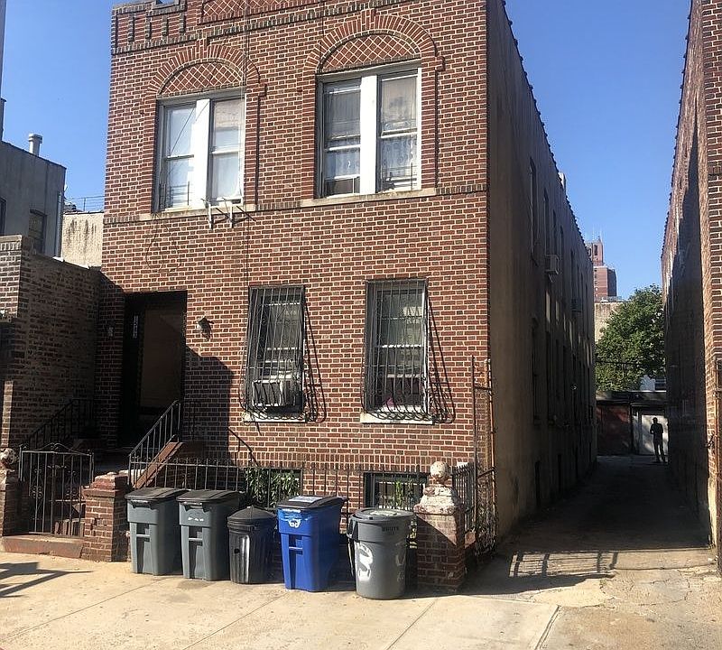 1st image of 1583 Park Pl #4