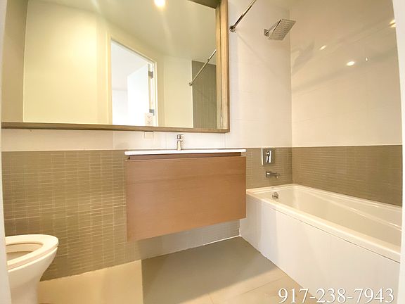 4th image of 85 Montrose Ave #2A