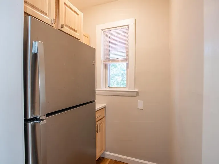 19 Crowell St #2 — Photo 7