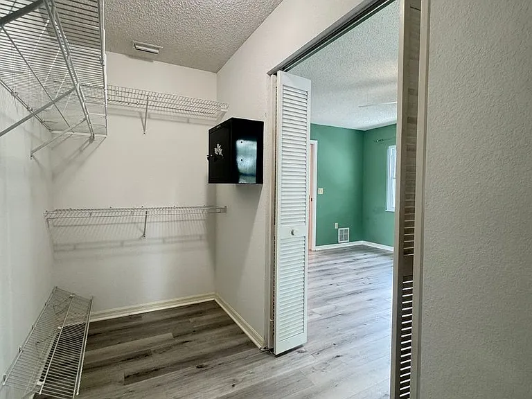 6077 Marella Dr — Photo 21