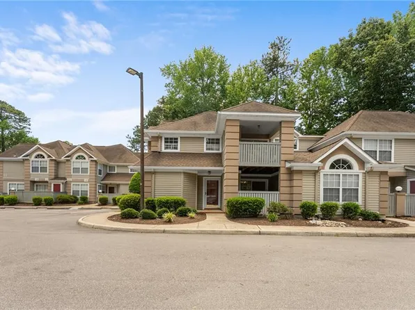 315 Gainsborough Sq, Chesapeake, VA 23320