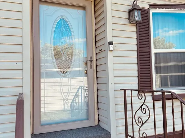 638 Huntsbridge Rd, Matteson, IL 60443