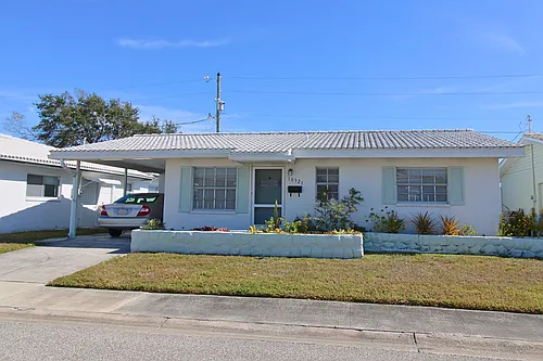 10321 Larchmont Pl N Photo 1